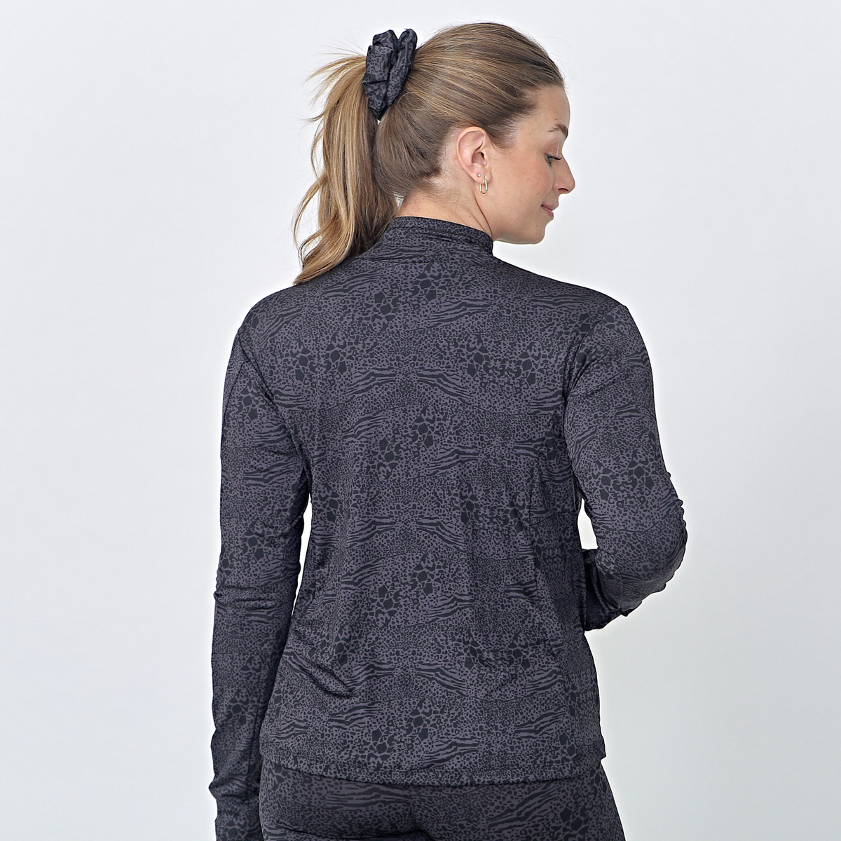 Campera Deportiva Microfibra Con Bolsillos Talles Grandes - Imagen 8