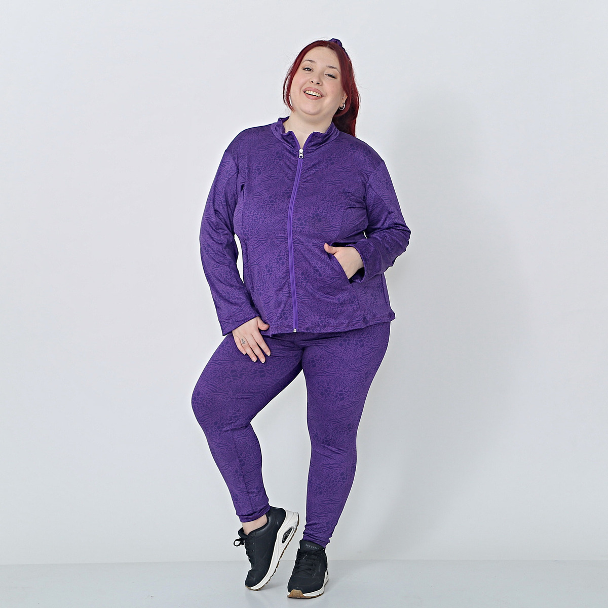 Campera Deportiva Microfibra Con Bolsillos Talles Grandes - Imagen 3