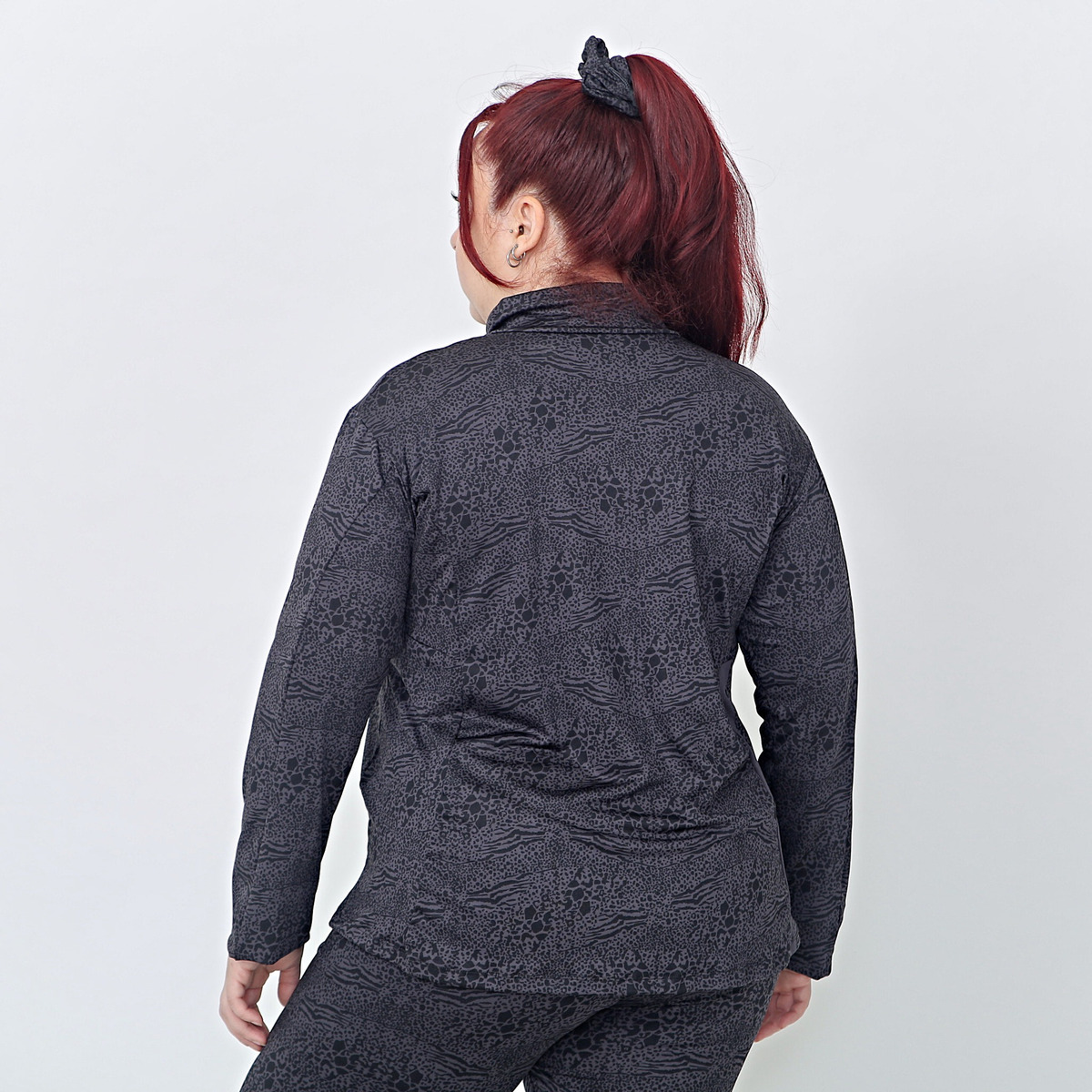 Campera Deportiva Microfibra Con Bolsillos Talles Grandes - Imagen 11