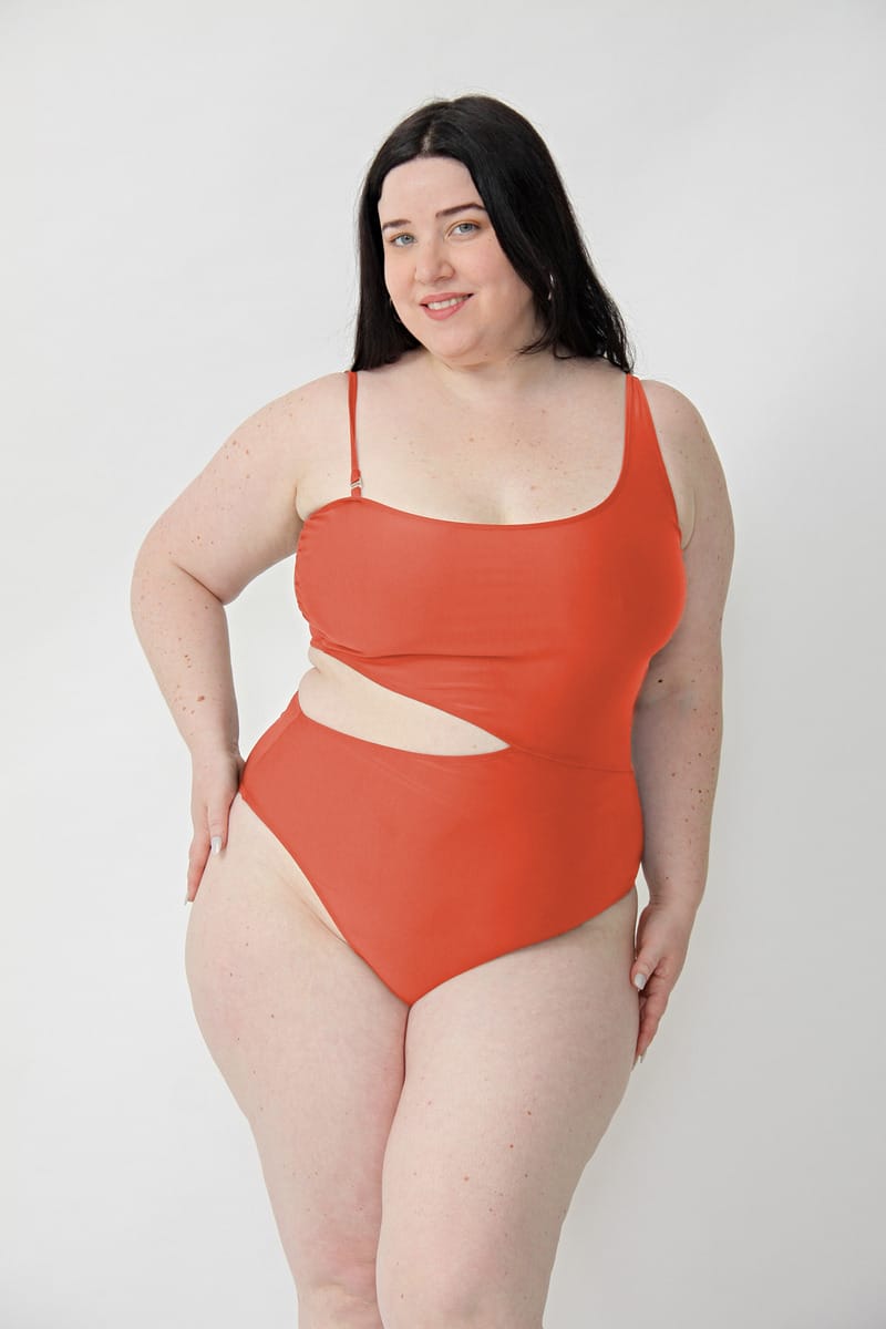 Malla Entera Un Hombro Cut Out Espalda Cavada Talles Grandes - Imagen 16