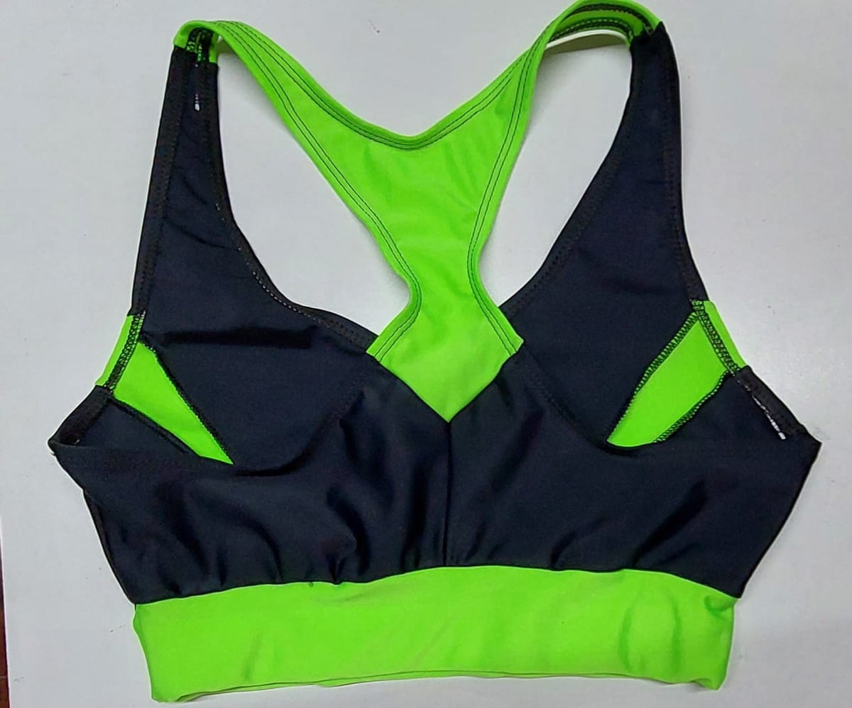 Top Deportivo Combinado Base Ancha Confort Talles Grandes - Imagen 8