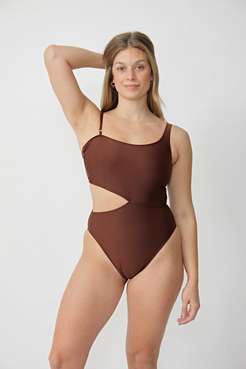 Malla Entera Un Hombro Cut Out Espalda Cavada Talles Grandes