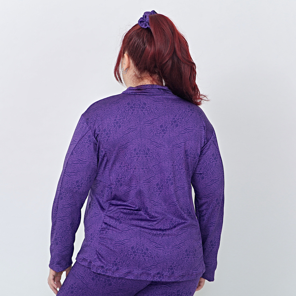 Campera Deportiva Microfibra Con Bolsillos Talles Grandes - Imagen 2