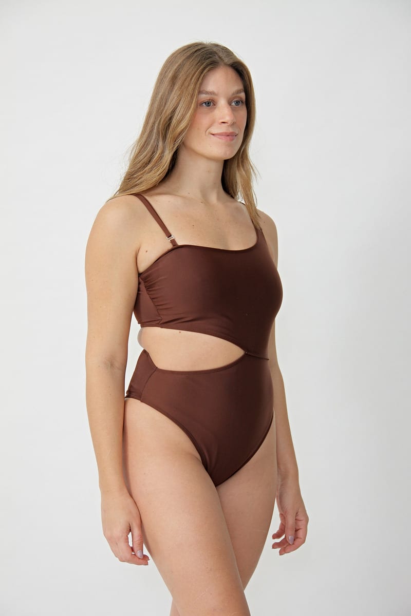 Malla Entera Un Hombro Cut Out Espalda Cavada Talles Grandes - Imagen 2