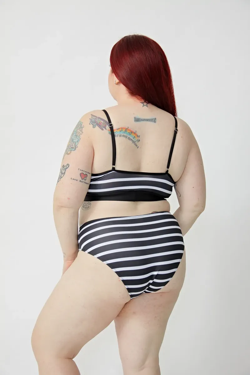 Malla Corpiño Bikini Top Regulable Base Fija Talles Grandes - Imagen 3